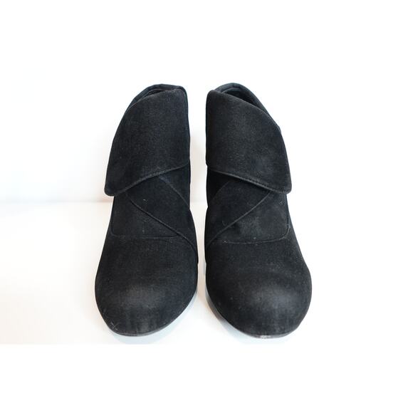 Shoe Boots/ 4" heel Black Buckle Velvety Fabric Womens Size 9 - Picture 2 of 9